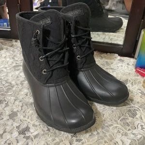 Black sperry duck boots